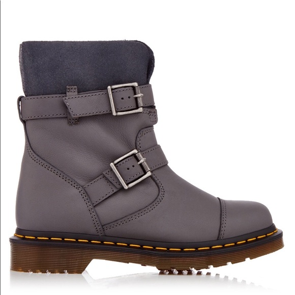 dr martin rigger boots